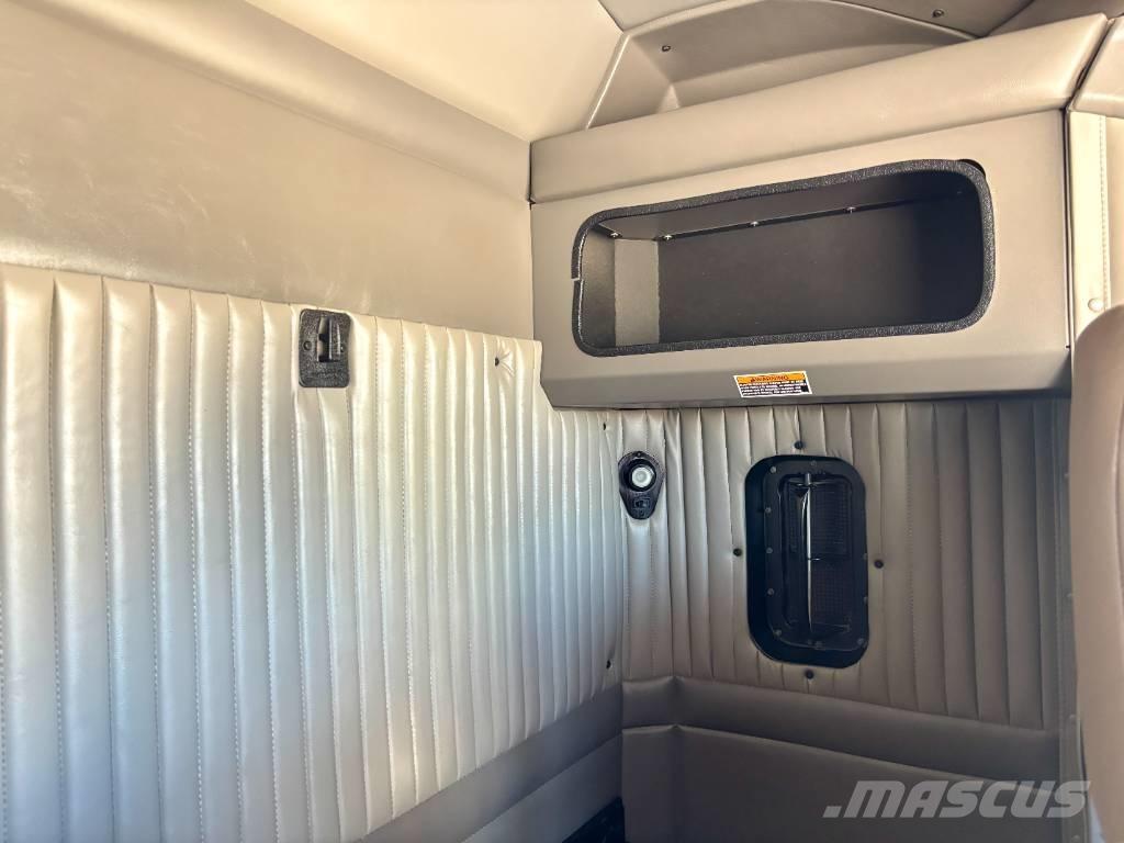 Kenworth T 800 Тягачі