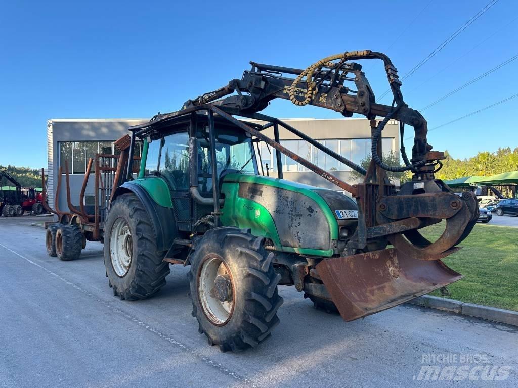 Valtra T130 Лісогосподарські трактори