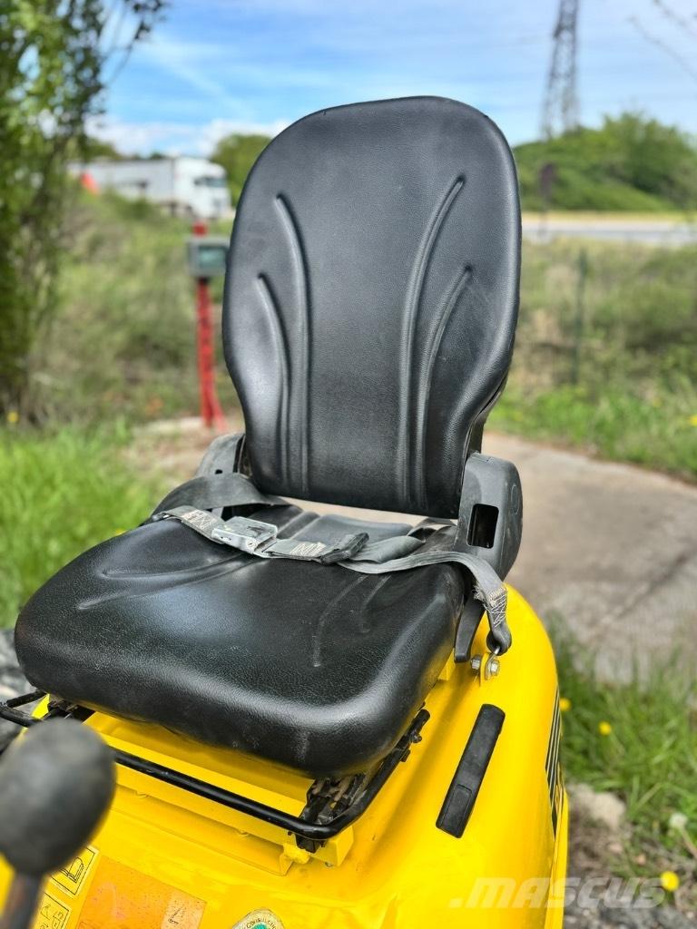 Komatsu PC 09 Міні-екскаватори < 7т