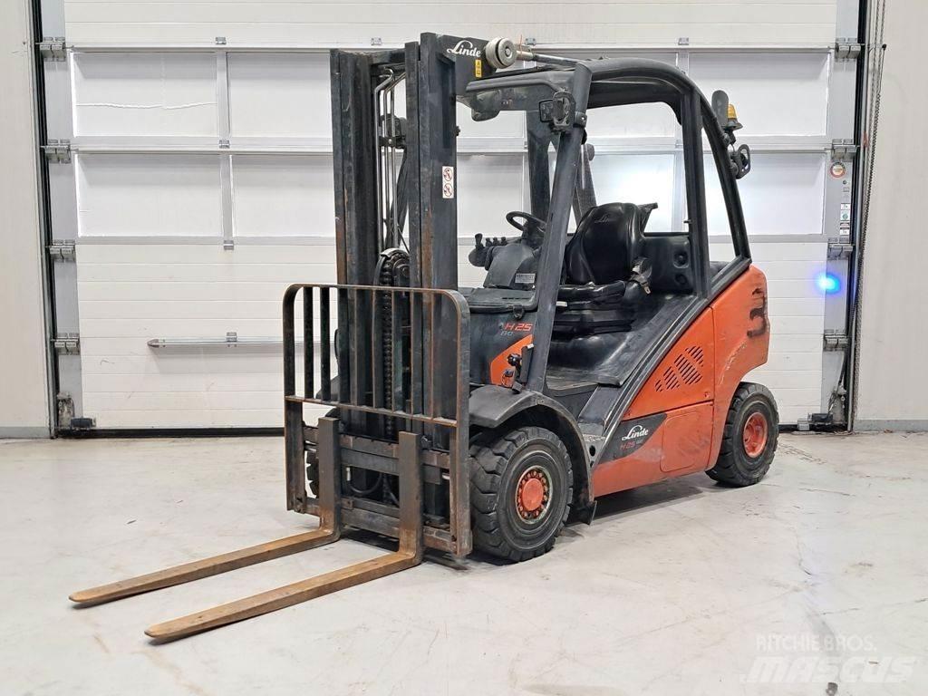 Linde H25D-02 Дизельні навантажувачі