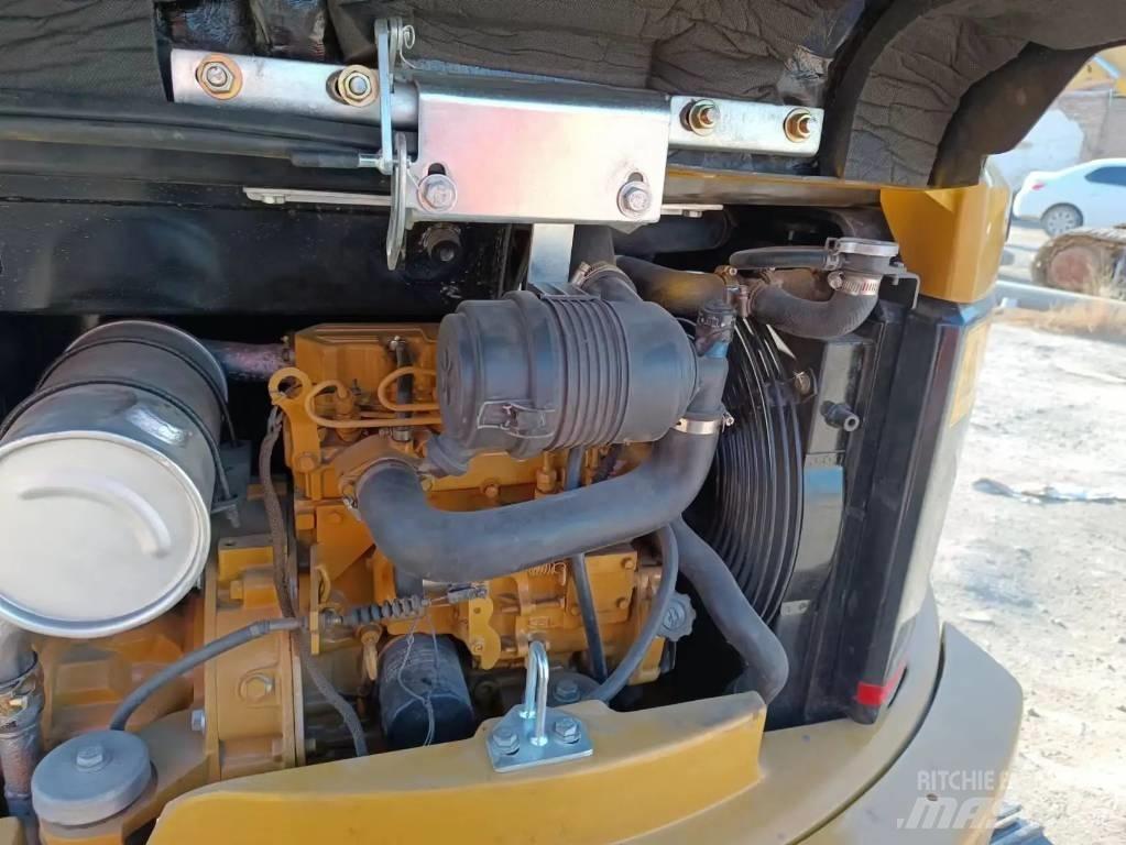 CAT 303 CR Міні-екскаватори < 7т