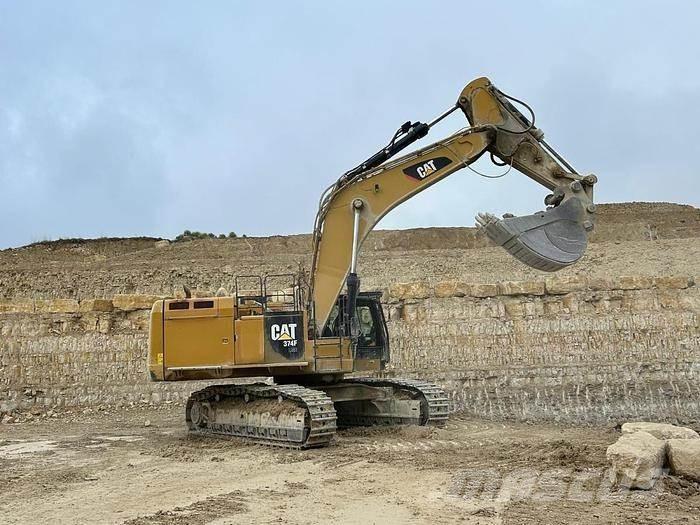 CAT 374 LME Гусеничні екскаватори