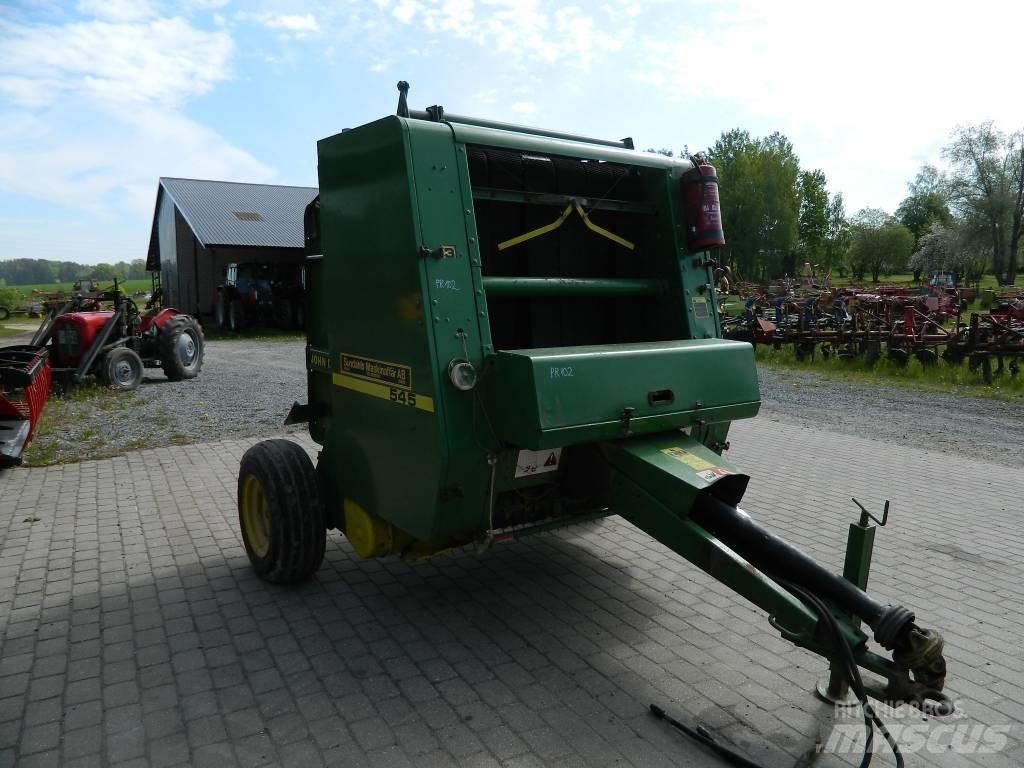 John Deere 545 Рулонні прес-підбирачі
