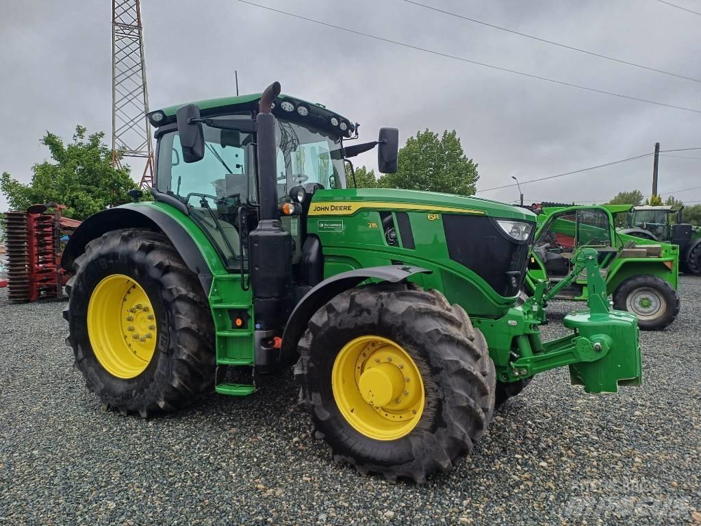 John Deere 6R 215 Трактори