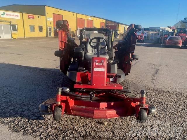 Toro 4000 Самохідні газонокосарки
