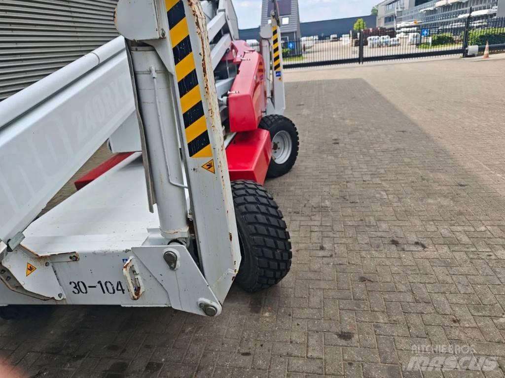 Dino 240 RXT Телескопічні підйомники