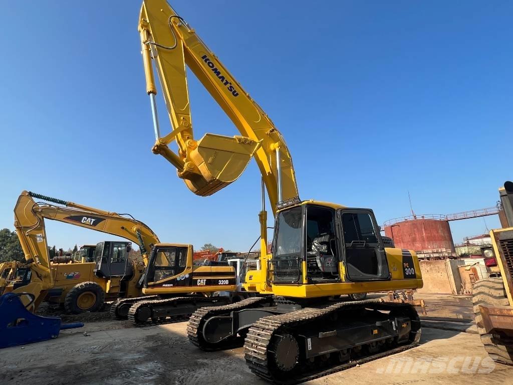 Komatsu PC 300-7 Гусеничні екскаватори