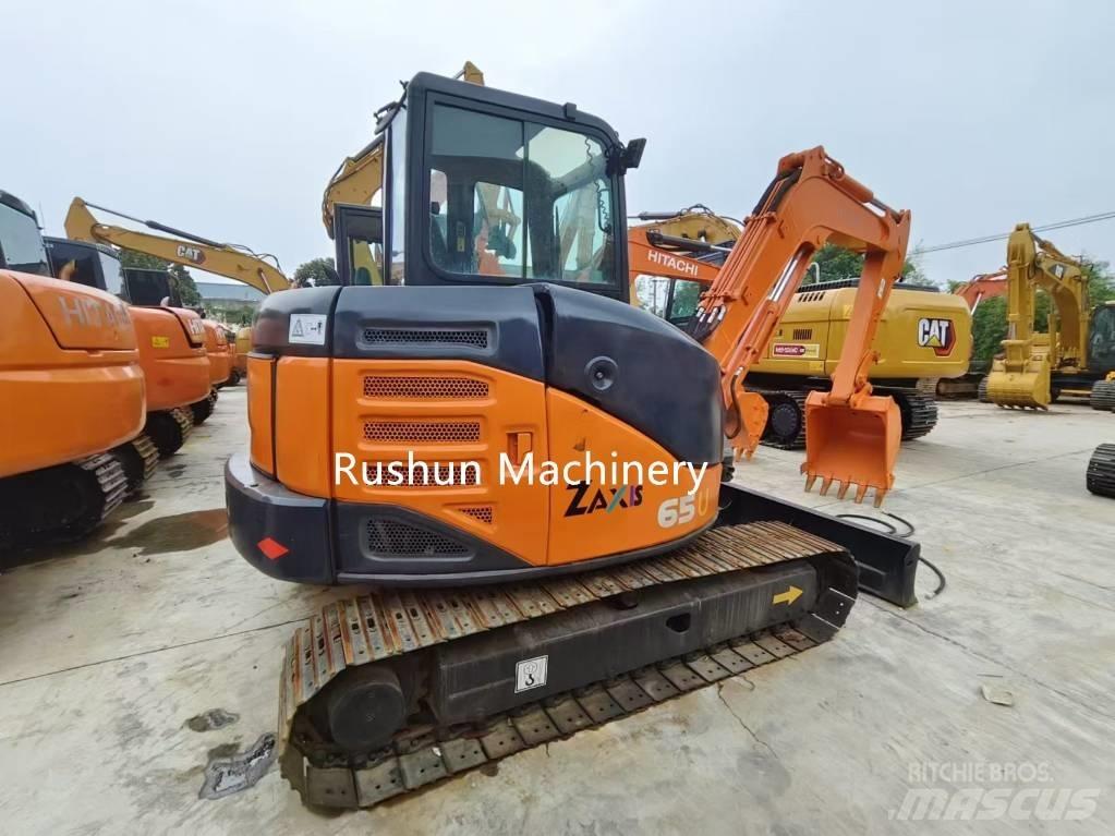 Hitachi ZX65 Гусеничні екскаватори