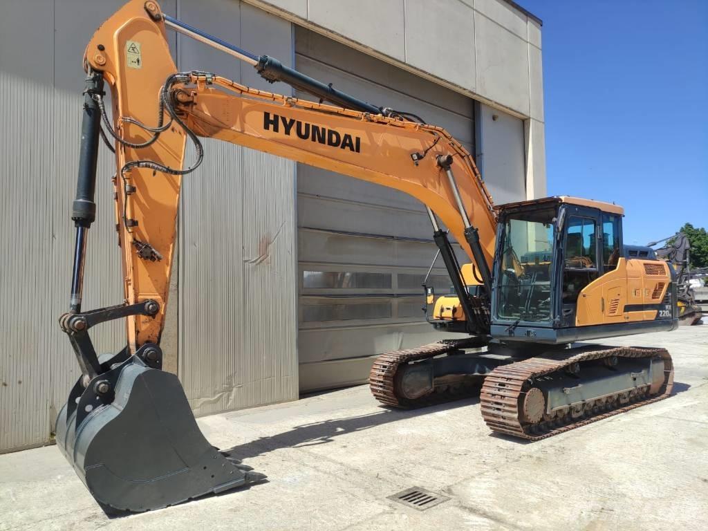 Hyundai HX 220 Гусеничні екскаватори