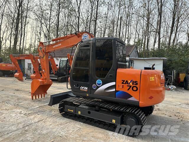 Hitachi ZX70 Гусеничні екскаватори
