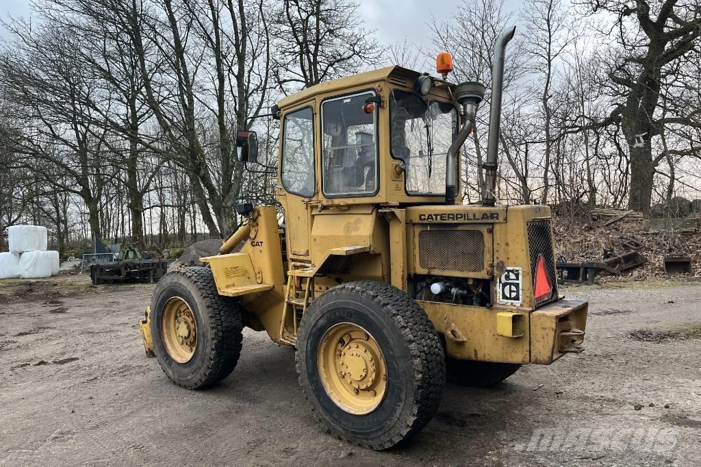 CAT 910 Фронтальні навантажувачі