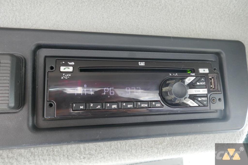 CAT 966M Фронтальні навантажувачі