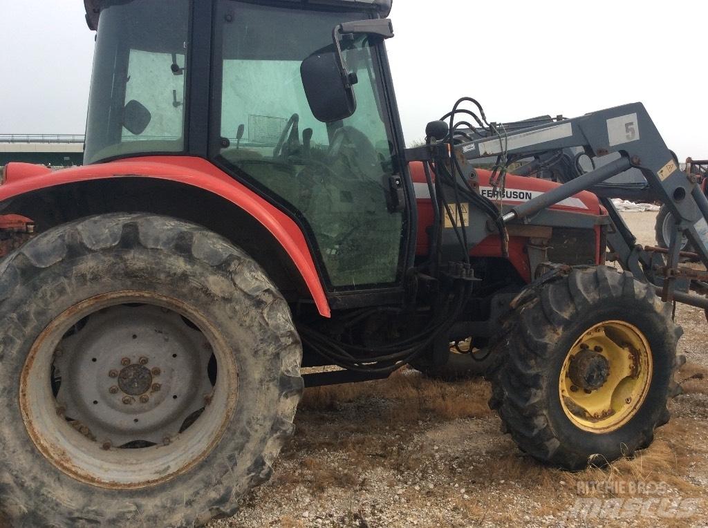 Massey Ferguson 5435 Трактори