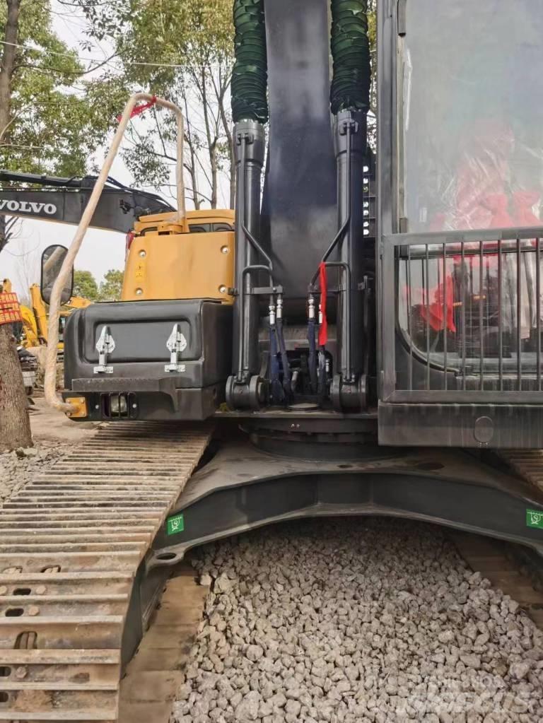 Volvo EC 140 Гусеничні екскаватори