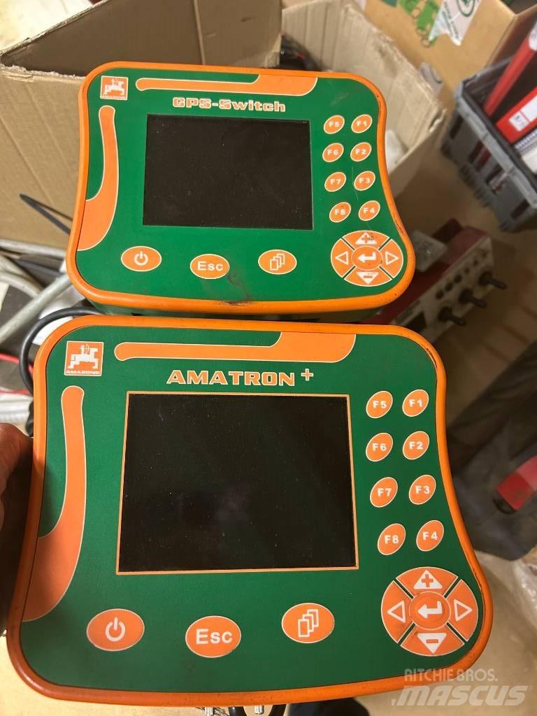 Amazone UX 4200 Причіпні обприскувачі