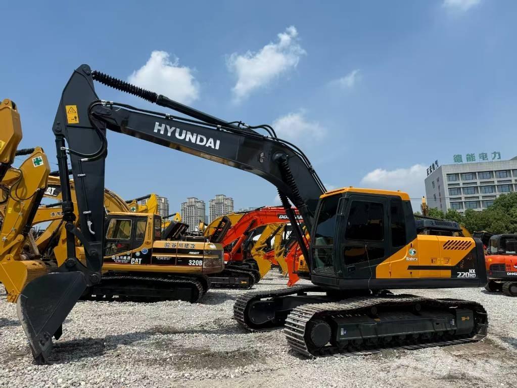 Hyundai 220HD Гусеничні екскаватори