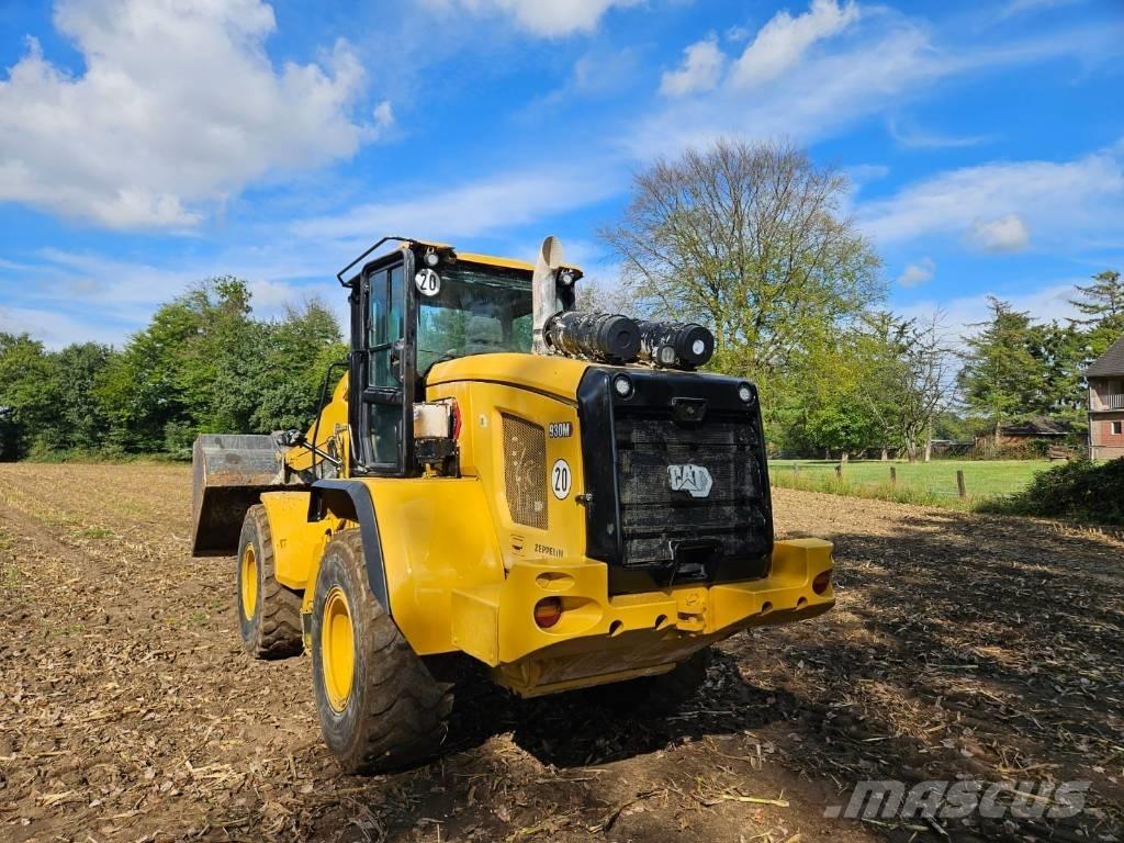 CAT 930 M Фронтальні навантажувачі