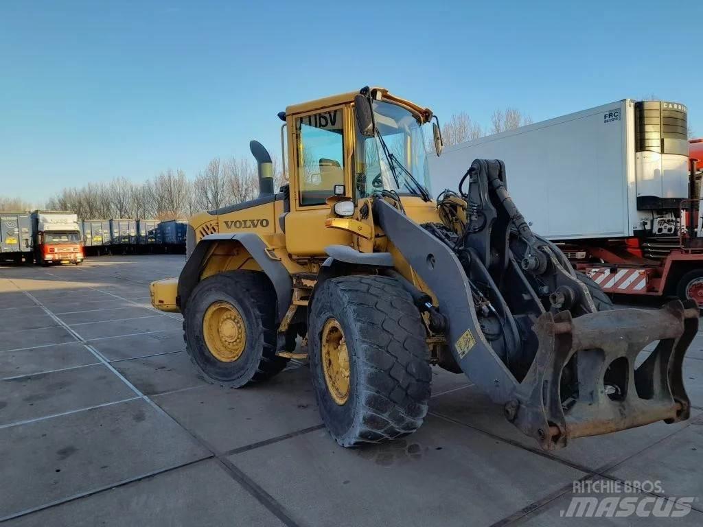 Volvo L70E Фронтальні навантажувачі