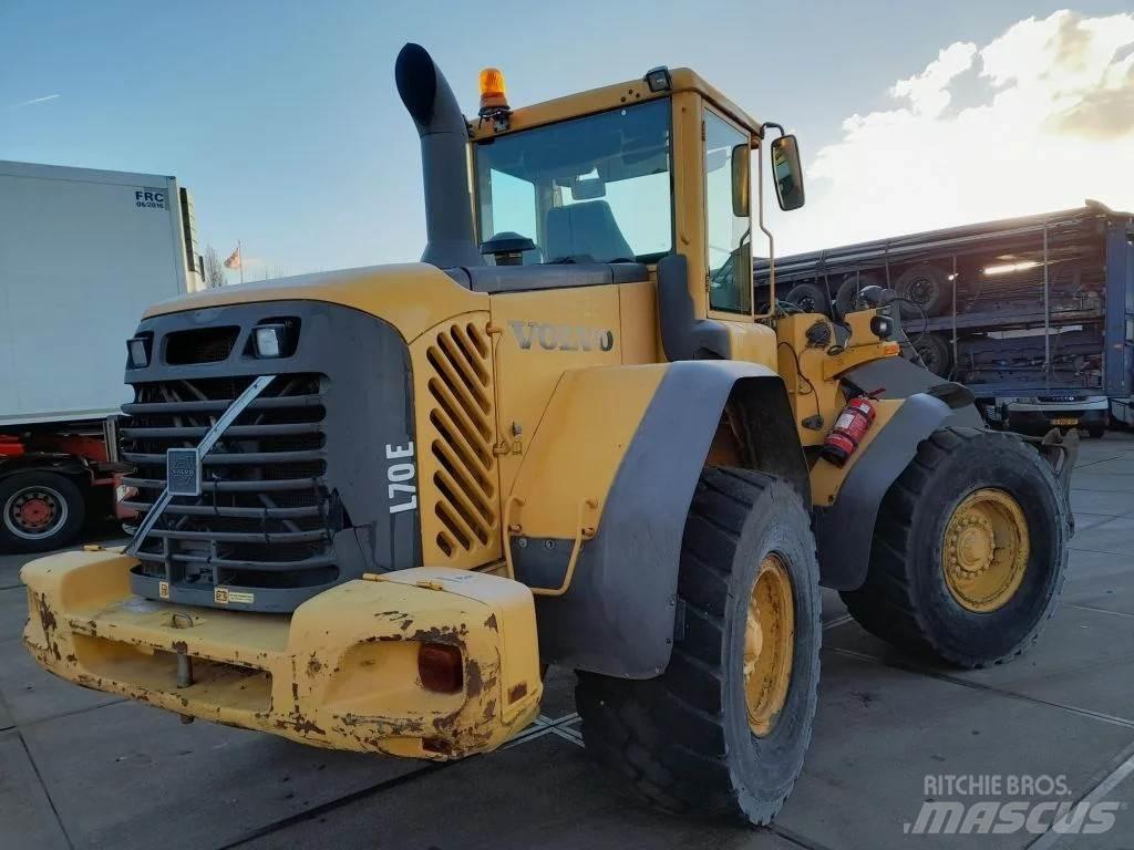 Volvo L70E Фронтальні навантажувачі