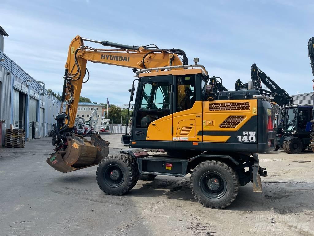 Hyundai HW140 Колісні екскаватори