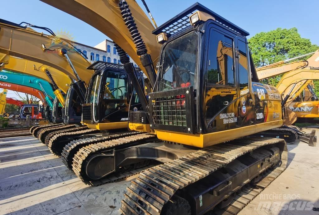 CAT 320 D L Гусеничні екскаватори