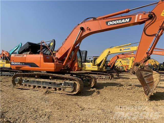 Doosan DH300 Гусеничні екскаватори