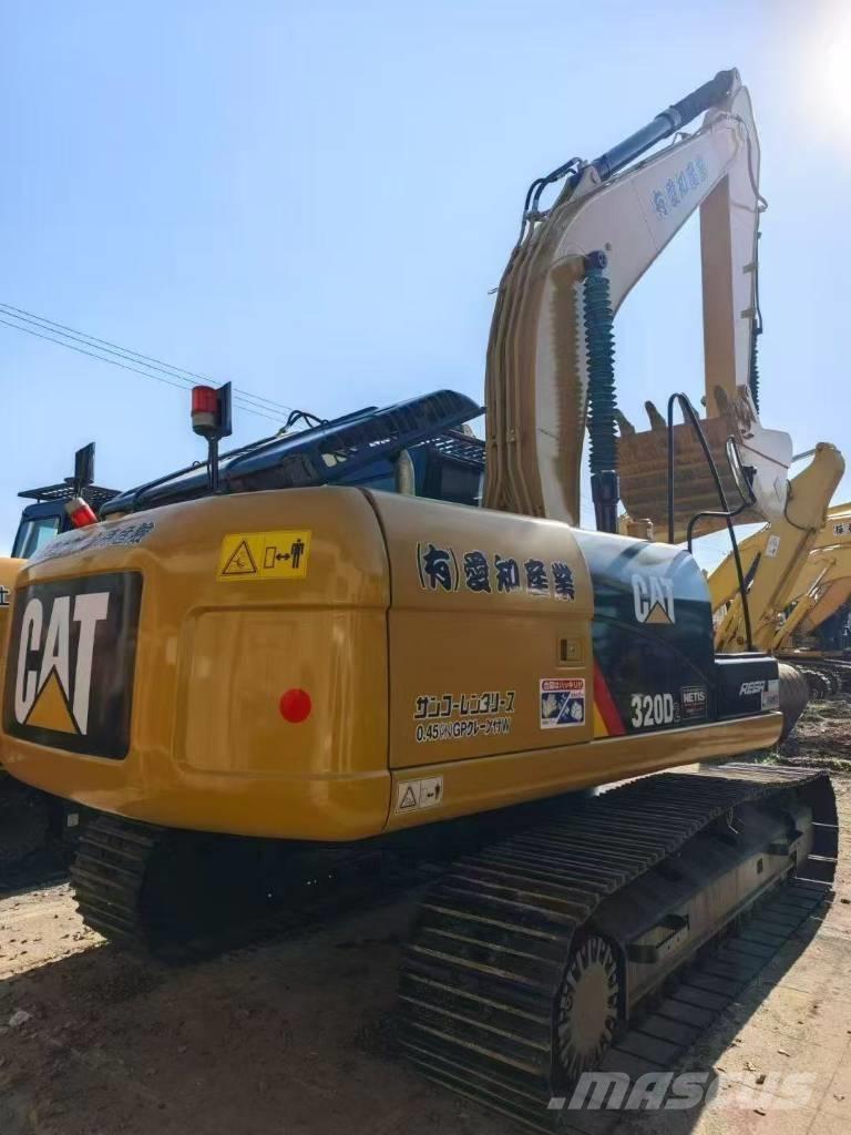 CAT 320 D Гусеничні екскаватори