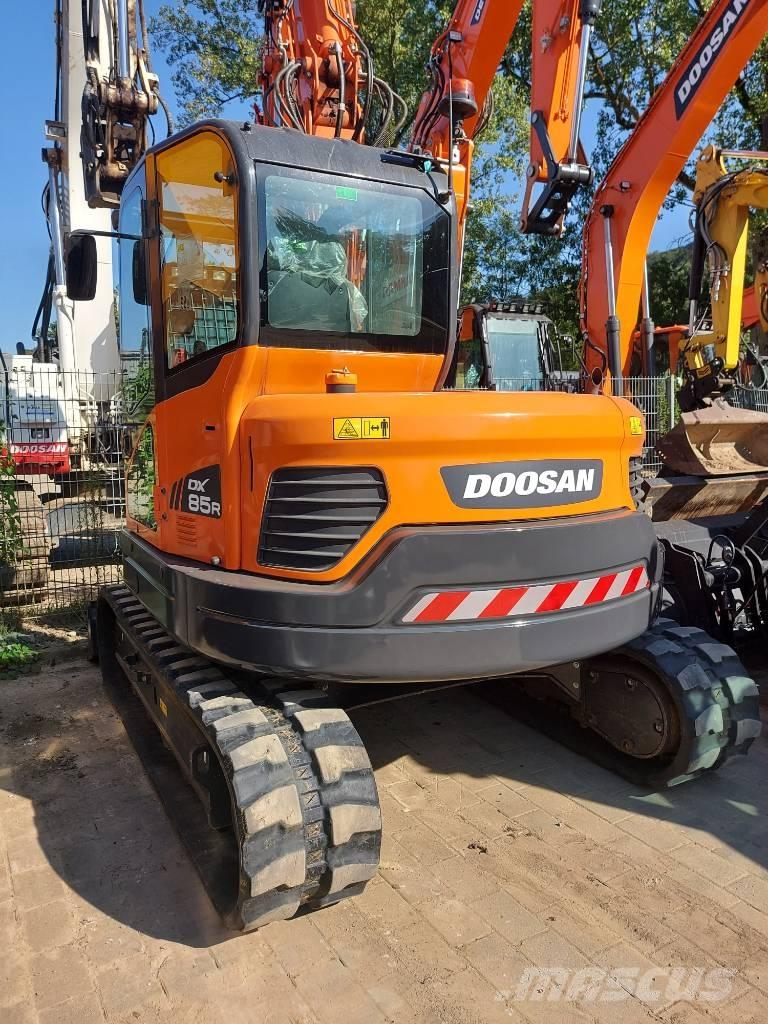 Doosan DX 85 R-3 Середні екскаватори 7т. - 12т.