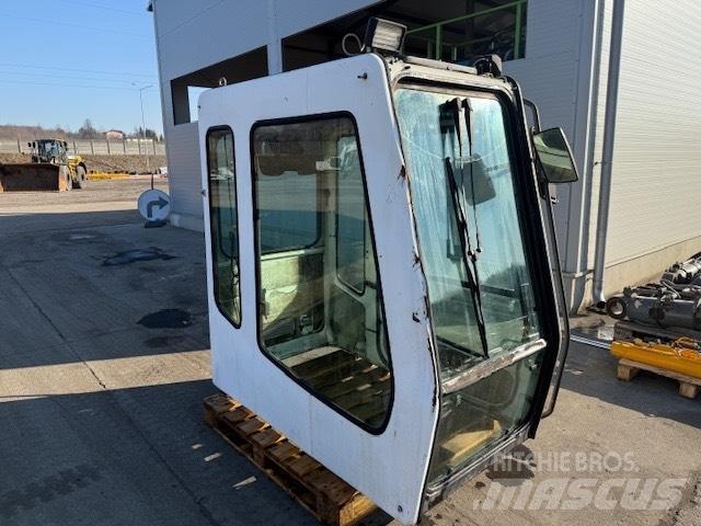 Liebherr SERIA B CAB Кабіна