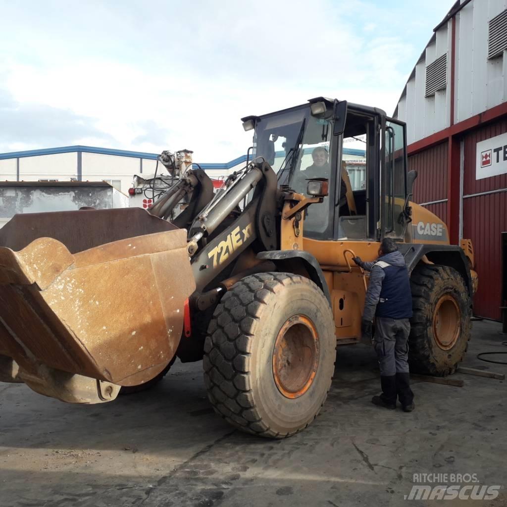 CASE 721 E XT Фронтальні навантажувачі