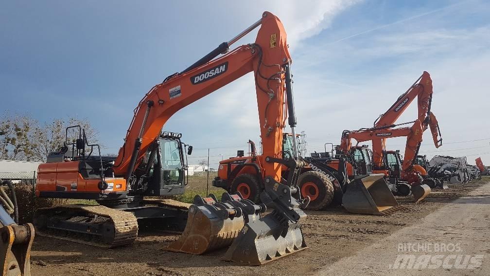 Doosan DX 225 Гусеничні екскаватори