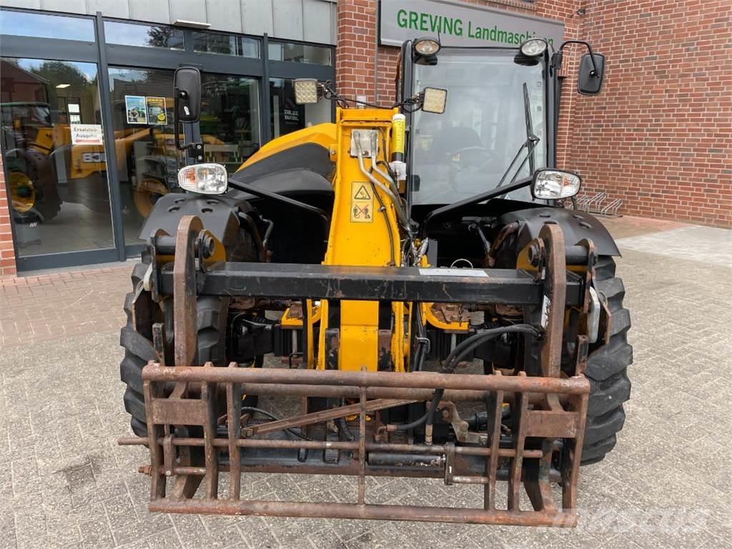 JCB 527-58 Agri Телескопічні навантажувачі