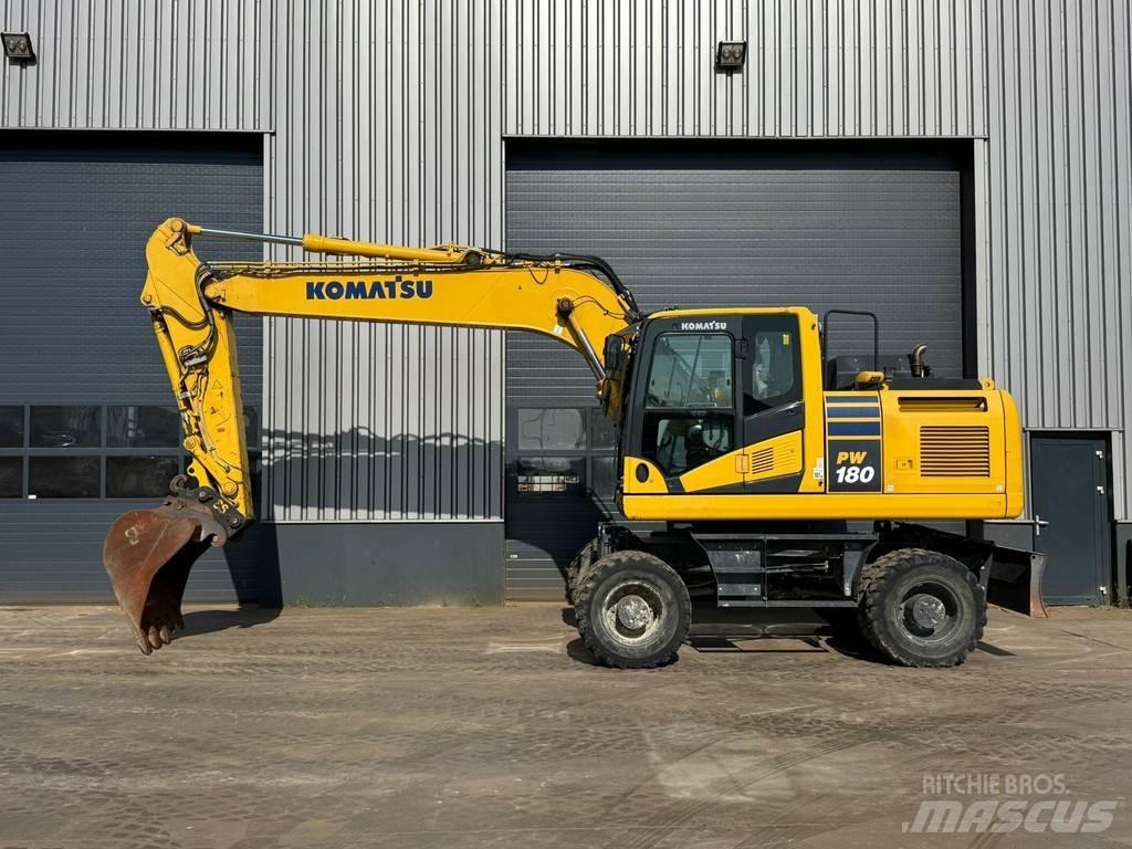 Komatsu PW180-11 Колісні екскаватори