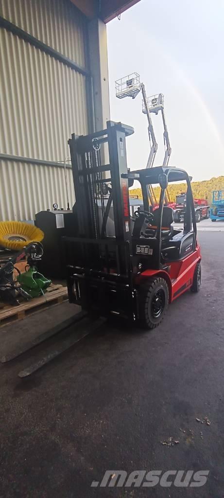Manitou MI 25 Дизельні навантажувачі