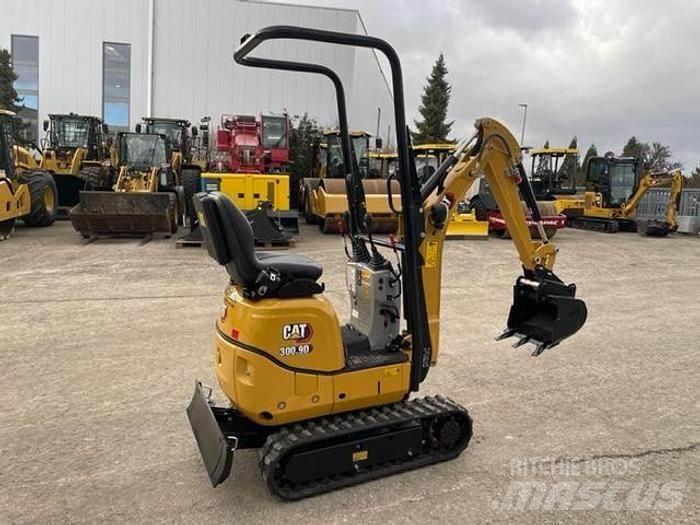 CAT 300.9D Міні-екскаватори < 7т