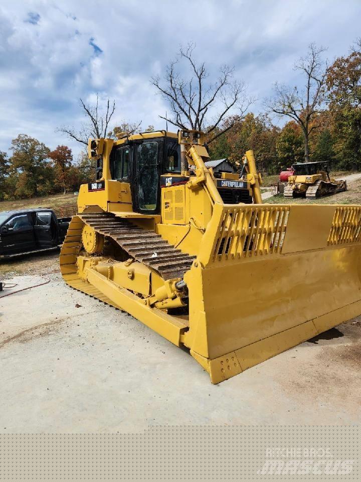 CAT D 6 R Гусеничні бульдозери