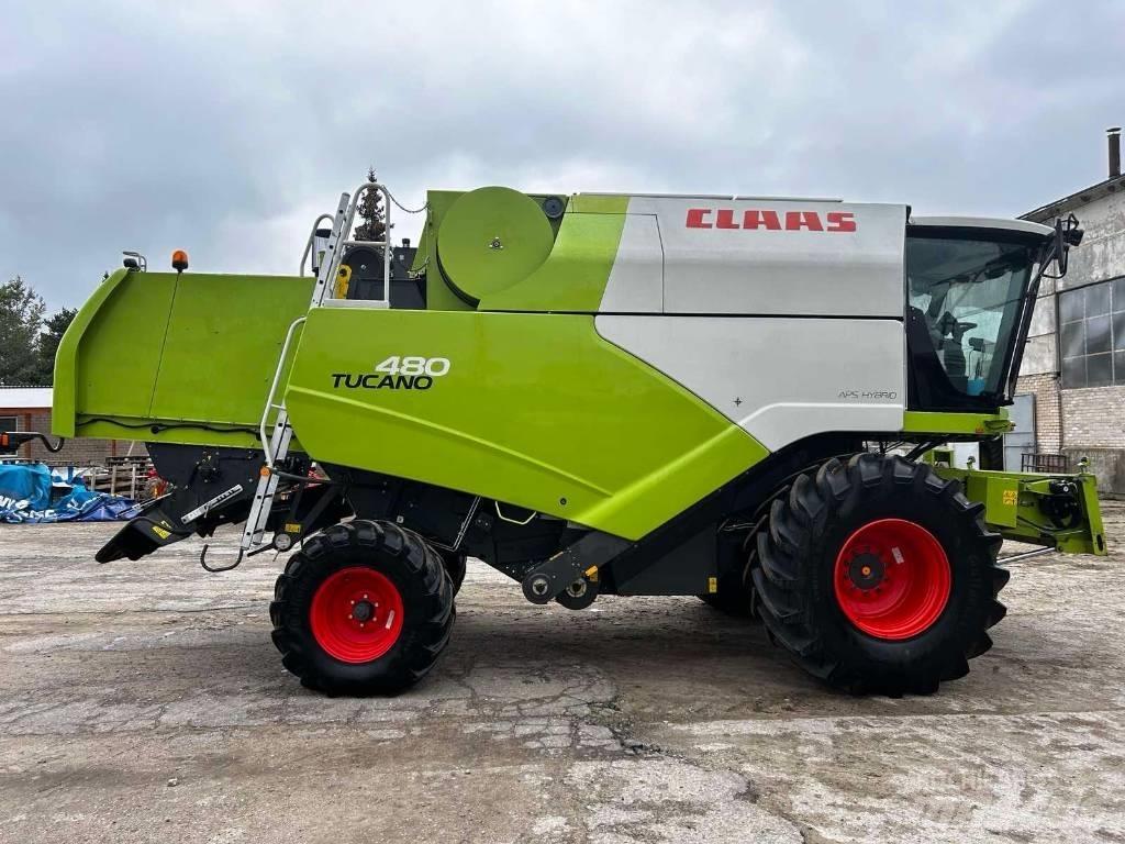 CLAAS Tucano 480 Зернозбиральні комбайни