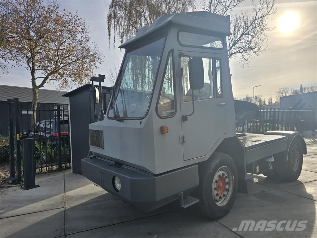  [div] DAF TT2100DH Термінальні трактори
