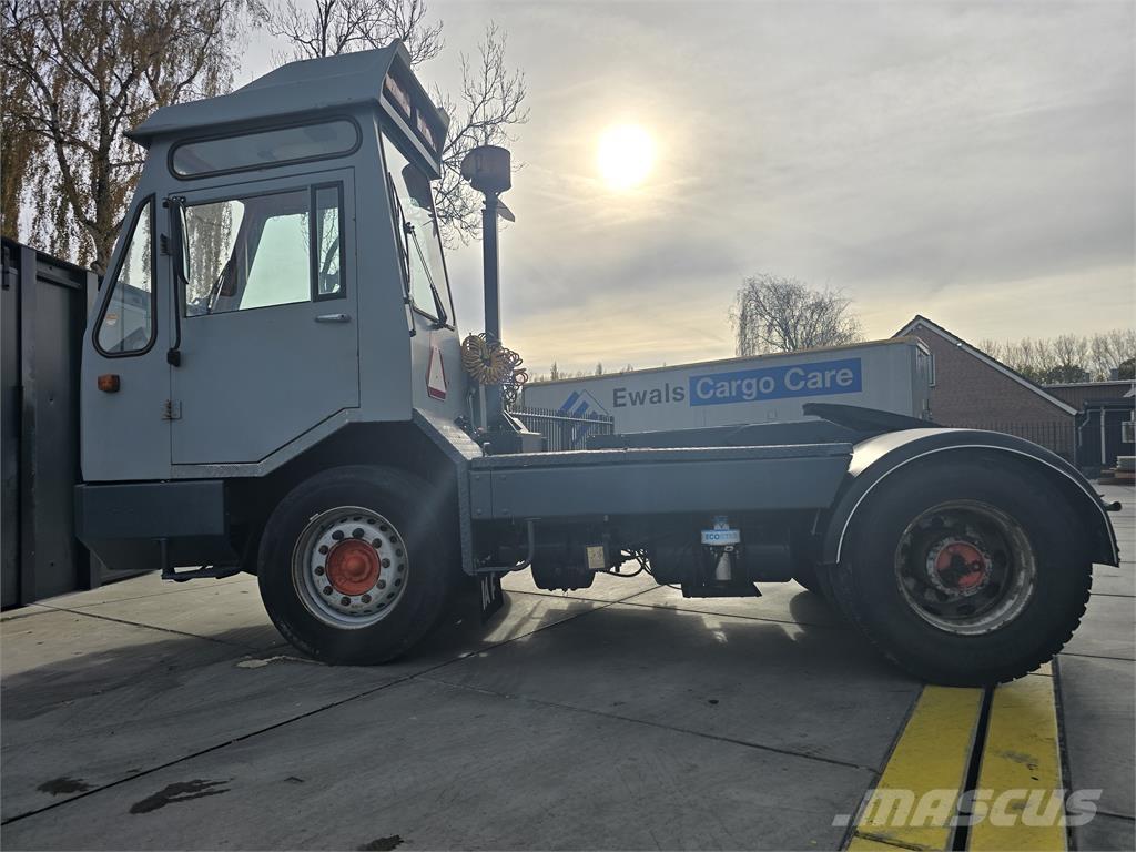  [div] DAF TT2100DH Термінальні трактори