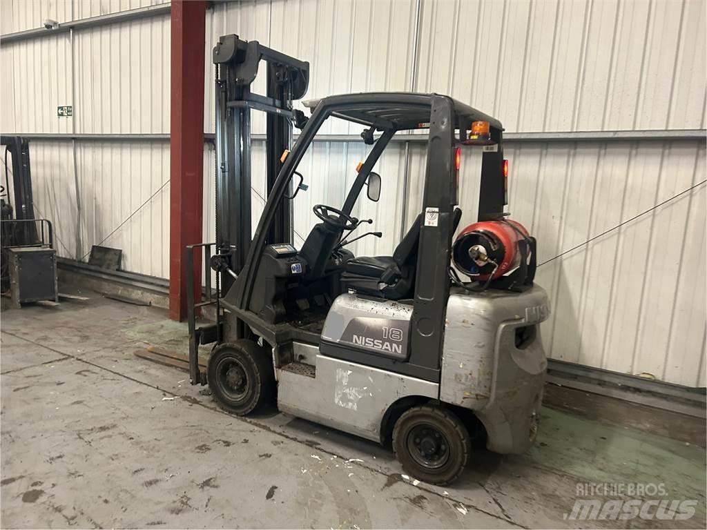 Nissan P1D1A18LQ Газові навантажувачі