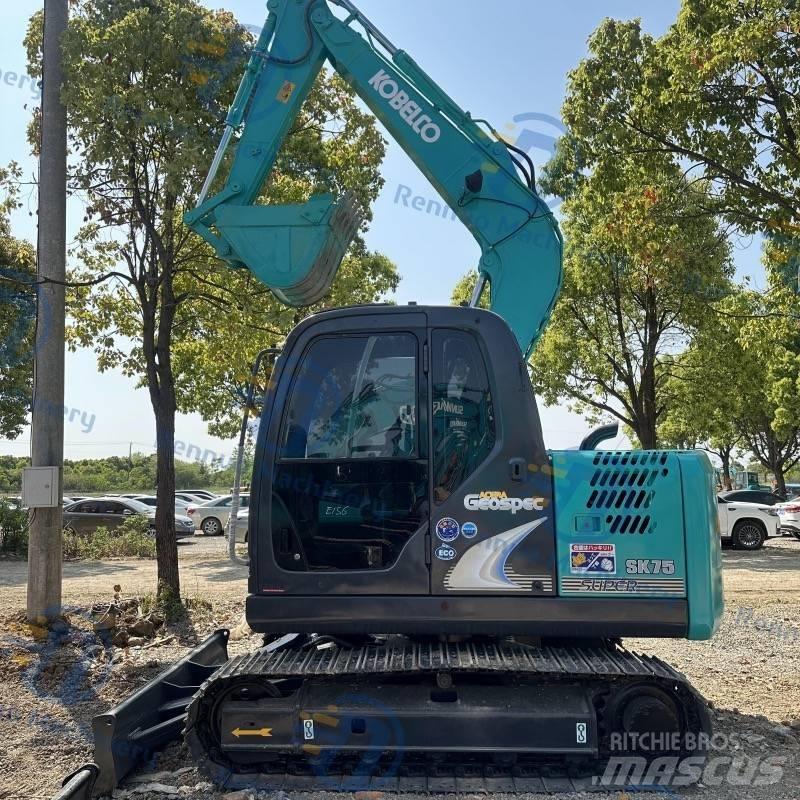 Kobelco SK75 Гусеничні екскаватори