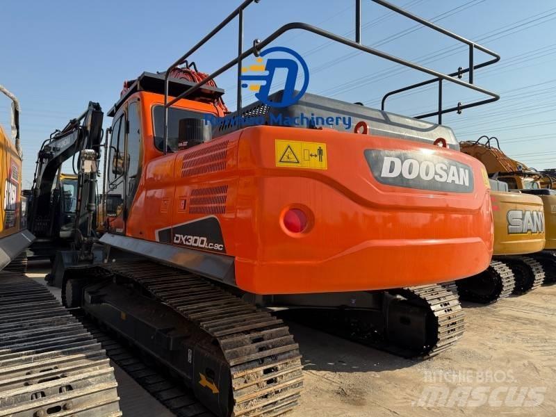 Doosan DX 300LC-9C Гусеничні екскаватори