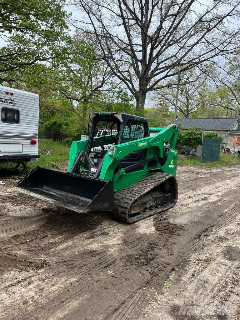 Bobcat T740 Міні-навантажувачі