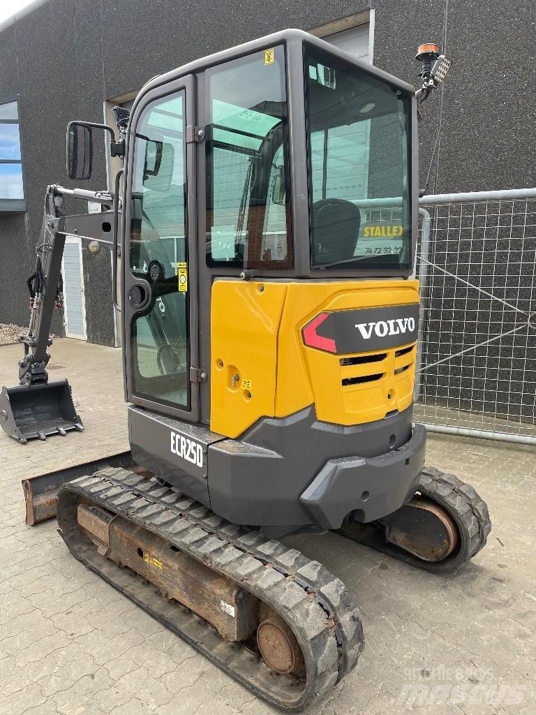 Volvo ECR25D Міні-екскаватори < 7т