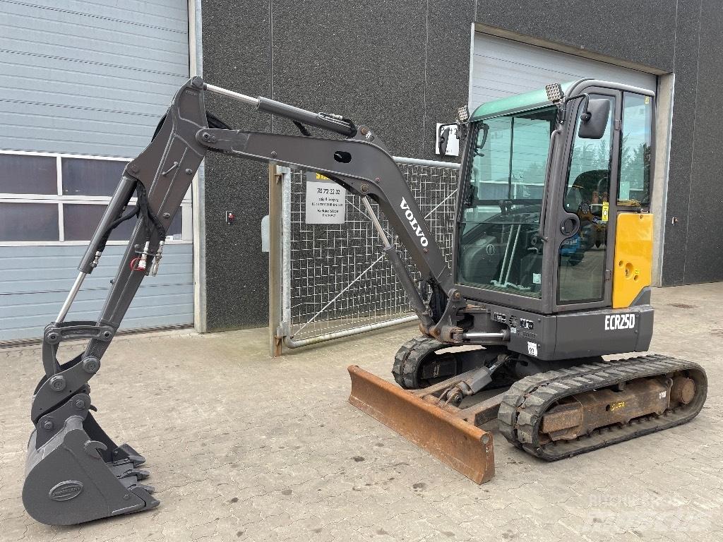 Volvo ECR25D Міні-екскаватори < 7т
