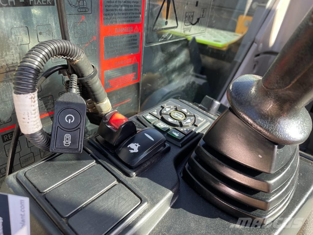Volvo ECR 235 E Гусеничні екскаватори