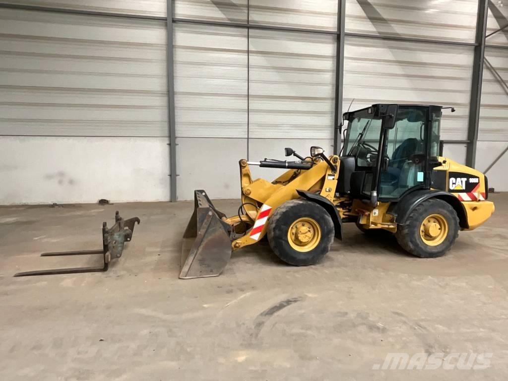 CAT 906 H Фронтальні навантажувачі