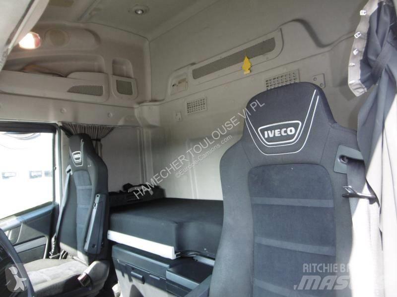 Iveco NP460 Тягачі