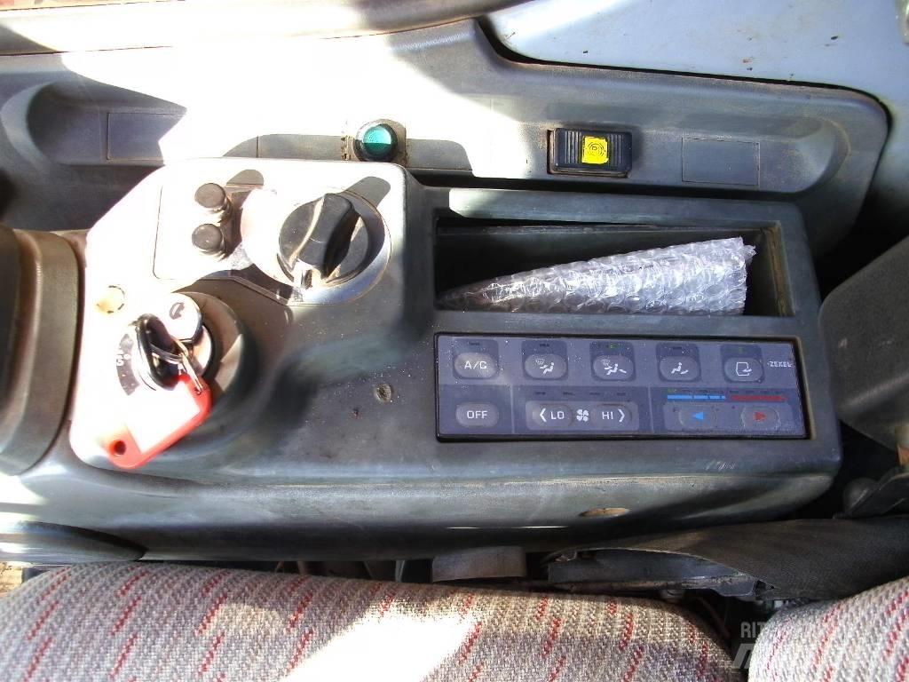 Fiat-Kobelco EX215W Колісні екскаватори