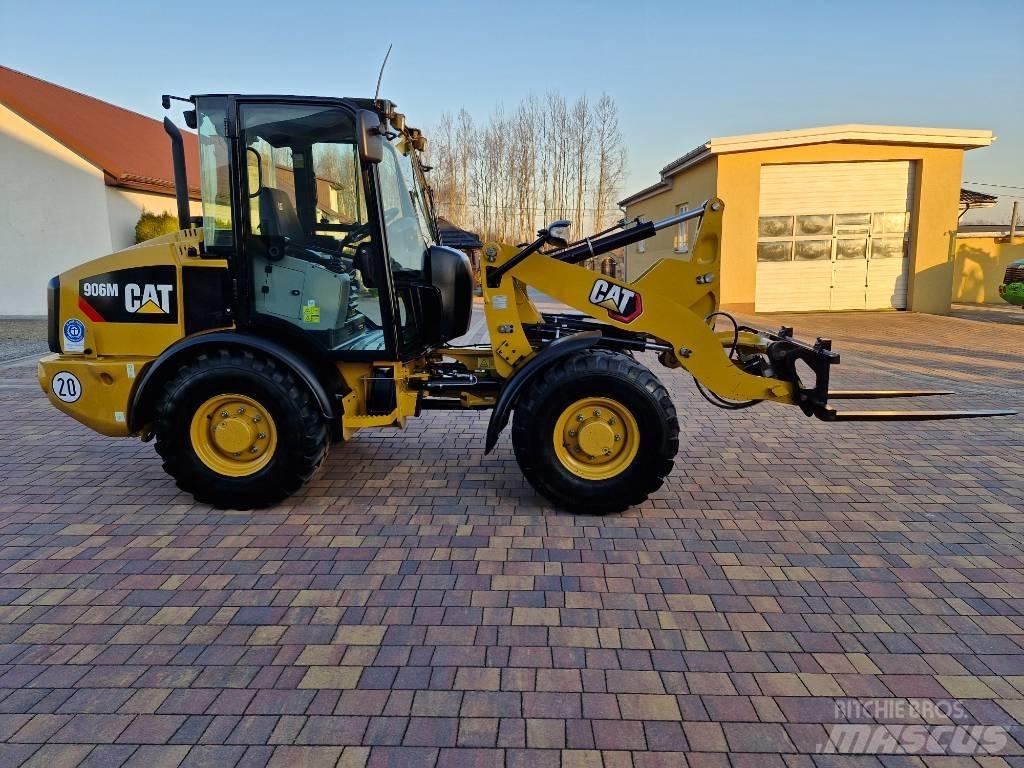 CAT 906 M Фронтальні навантажувачі